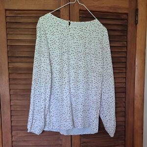 Elegant White Patterned Women's Top